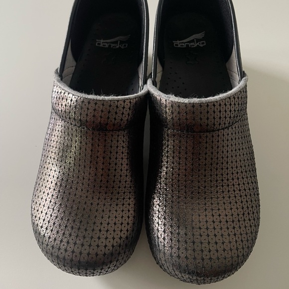 Dansko Professional Clogs Size 40 Bronze Metallic Textured Leather Slip On - Picture 1 of 6